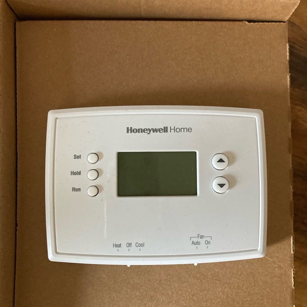 Honeywell Home Thermostat - Picture 2 of 5